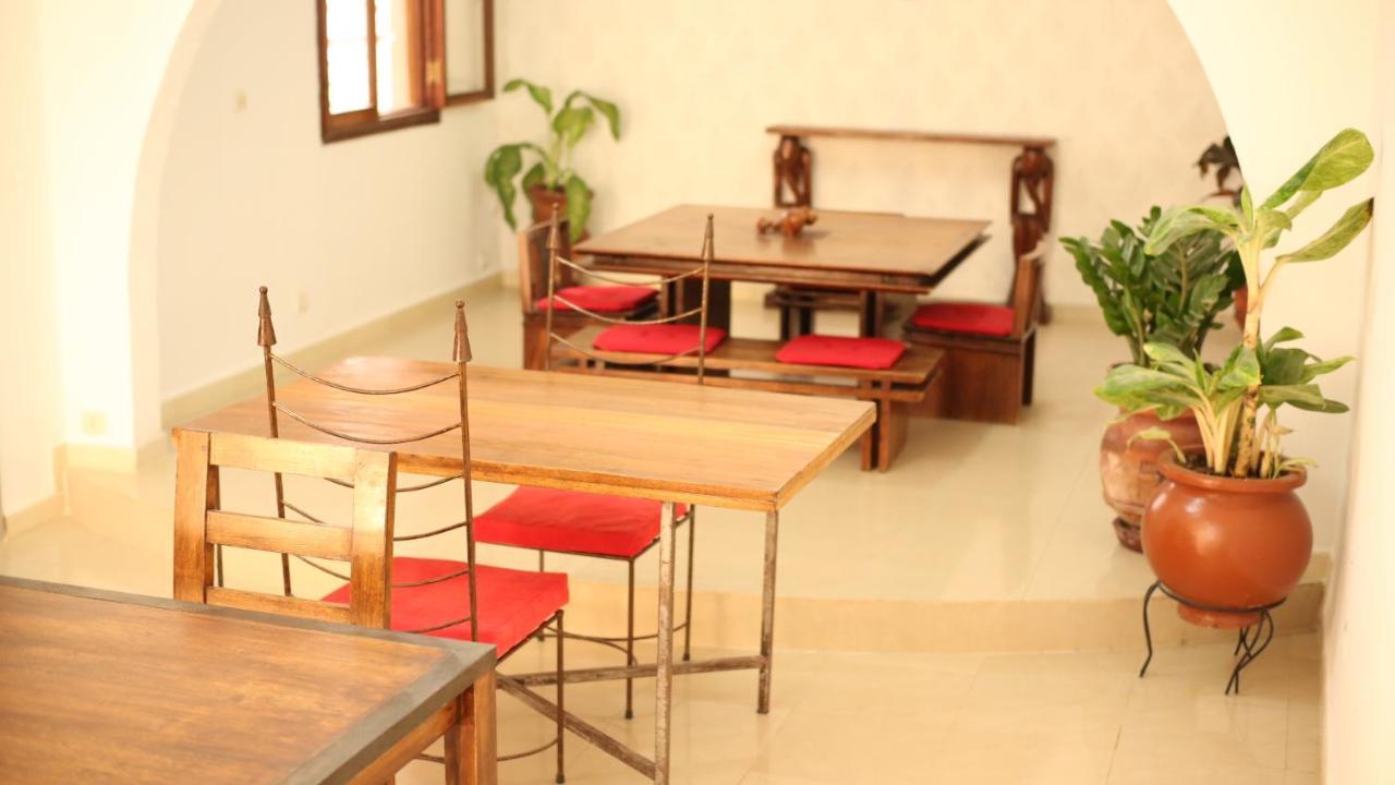 Illiyin Boutique Hotel Дакар Екстериор снимка