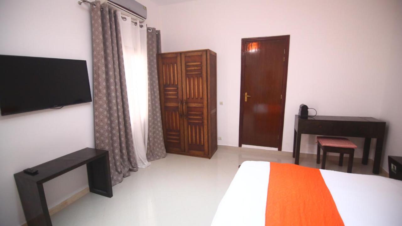 Illiyin Boutique Hotel Дакар Екстериор снимка