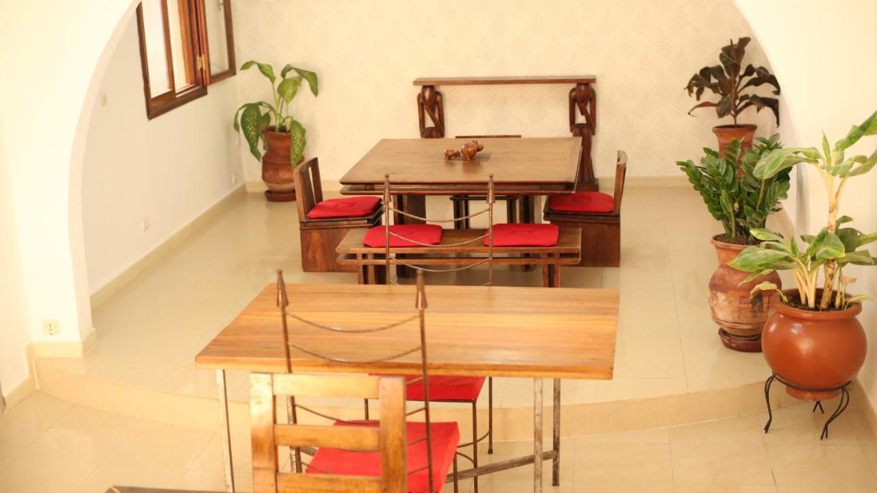 Illiyin Boutique Hotel Дакар Екстериор снимка