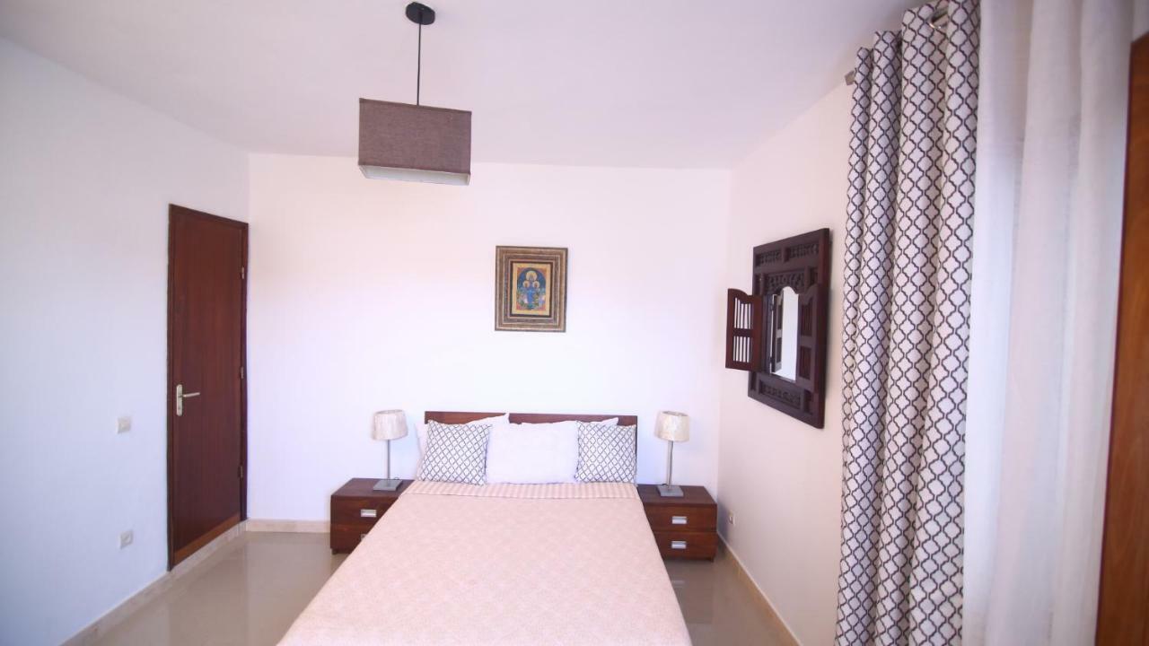 Illiyin Boutique Hotel Дакар Екстериор снимка