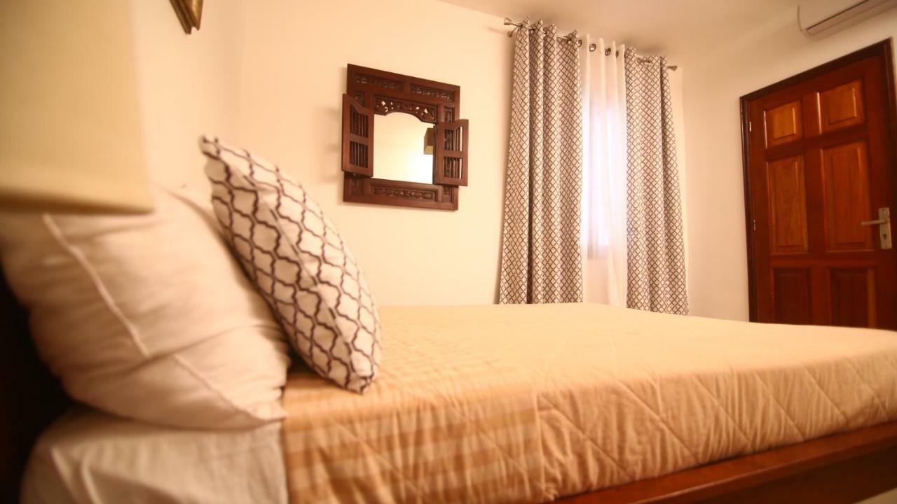 Illiyin Boutique Hotel Дакар Екстериор снимка